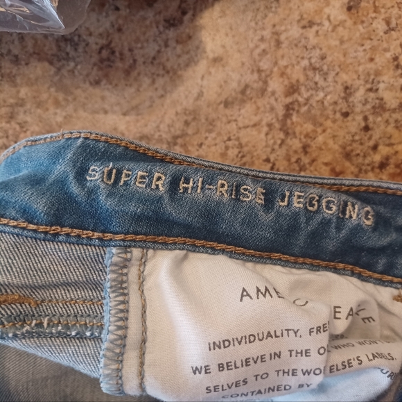 American eagle next level stretch temp teck super destroyed jeans size 6 - Picture 4 of 4